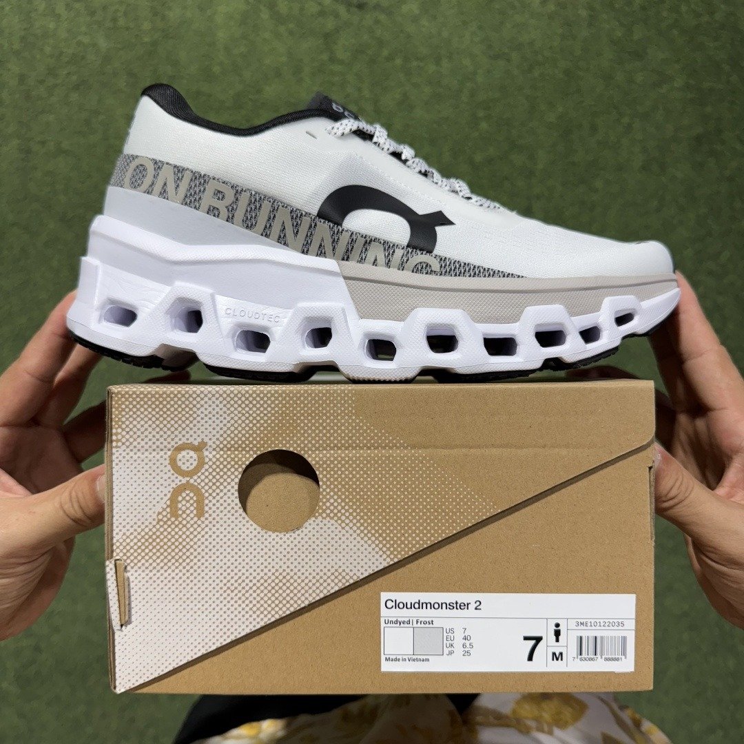 On Cloudmonster 2: Comfortable and versatile, non-slip and abrasion-resistant, low-cut running shoes. - Image 6