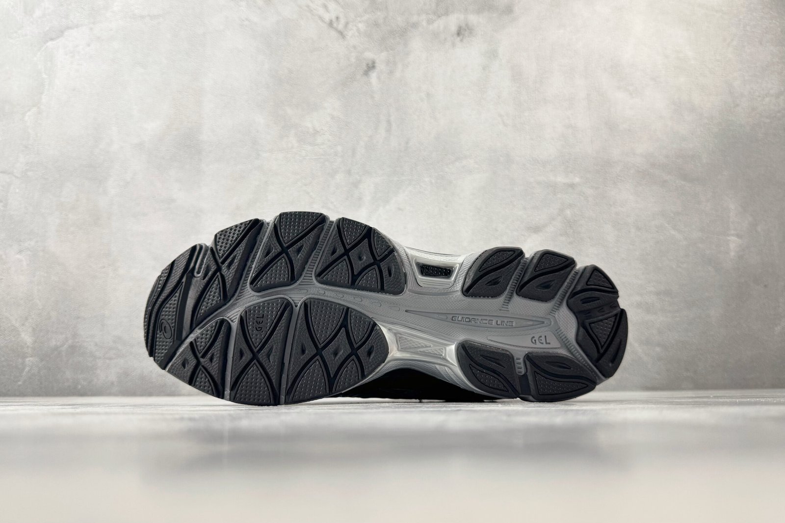 Asics Gel NYC technology Black silver 1203A280-002 - Image 4