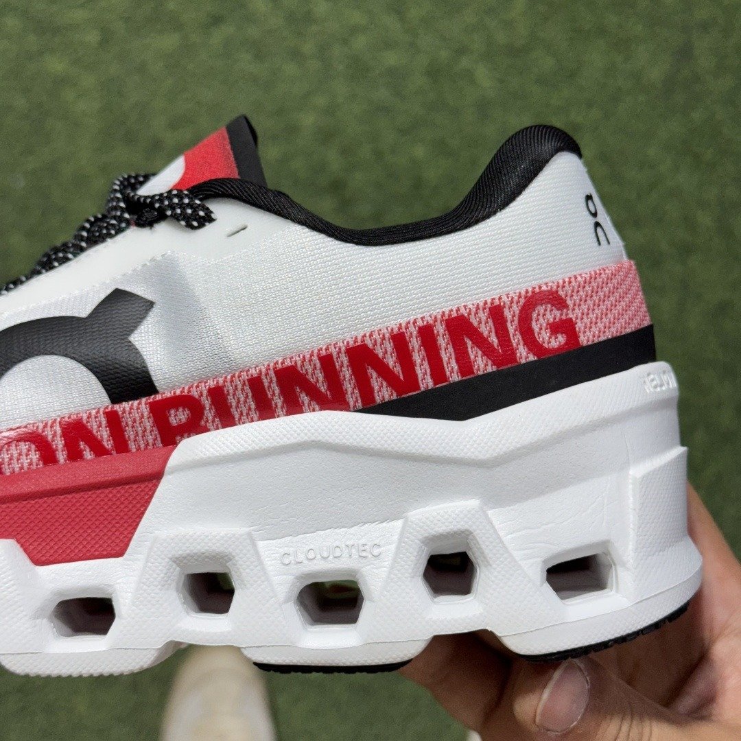 On Cloudmonster 2: Comfortable and versatile, non-slip and abrasion-resistant, low-cut running shoes. - Image 4