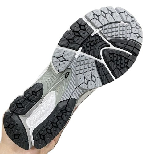 New balance - Image 9