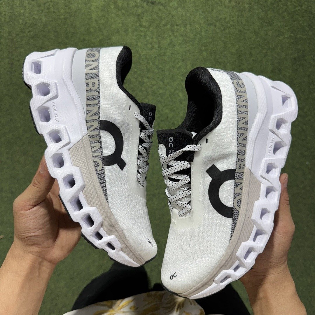 On Cloudmonster 2: Comfortable and versatile, non-slip and abrasion-resistant, low-cut running shoes. - Image 4