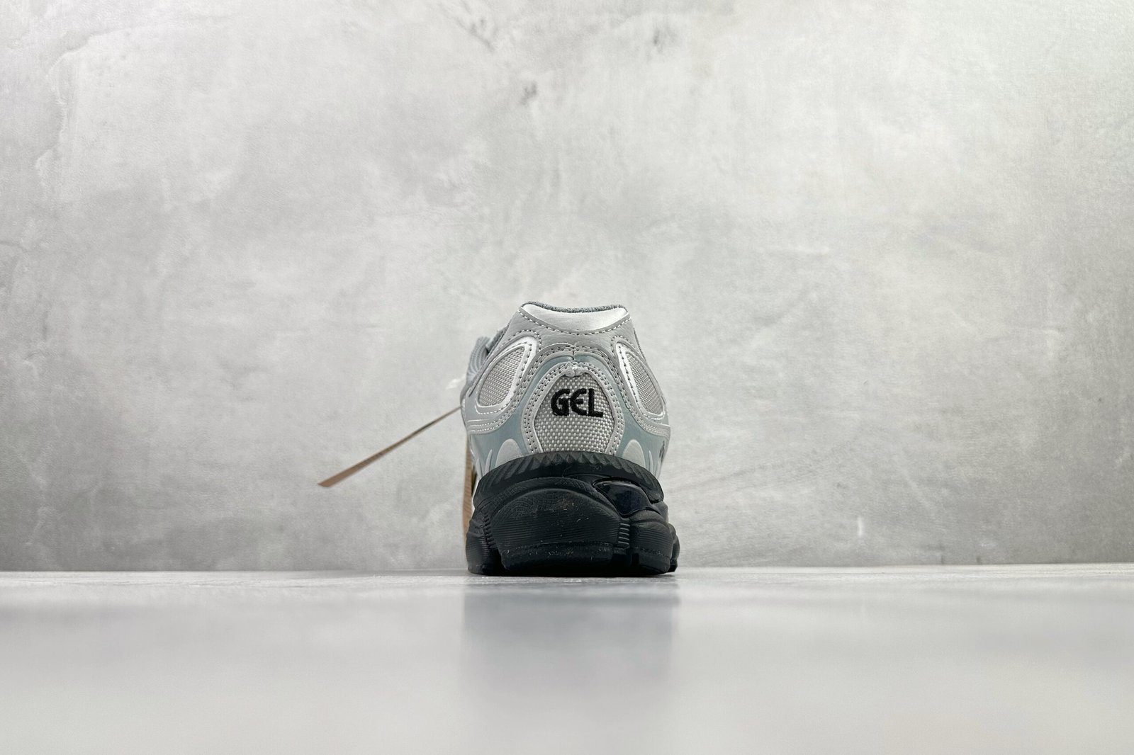 Asics GEL-NYC silver gray 1203A280-020 - Image 7