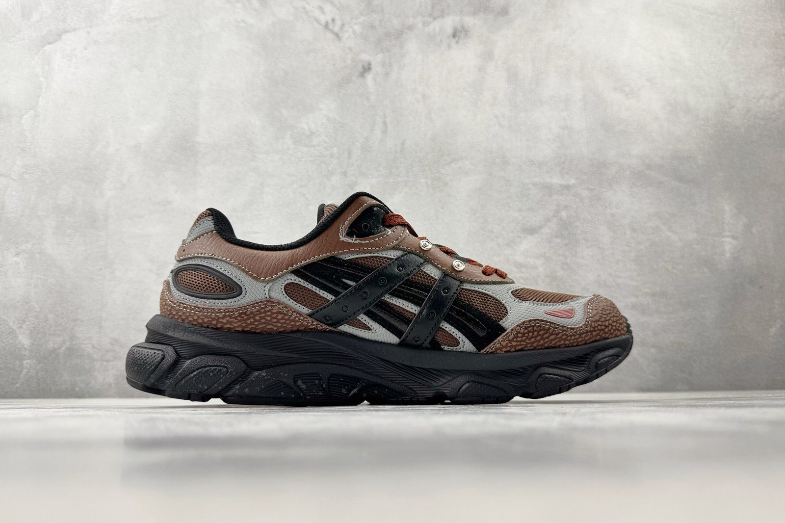 ASICS × HAL Studios Gel-NYC 2.0 Pack Brown silver 1203A896-200 - Image 2