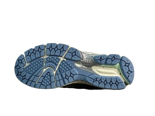 New balance - Image 4